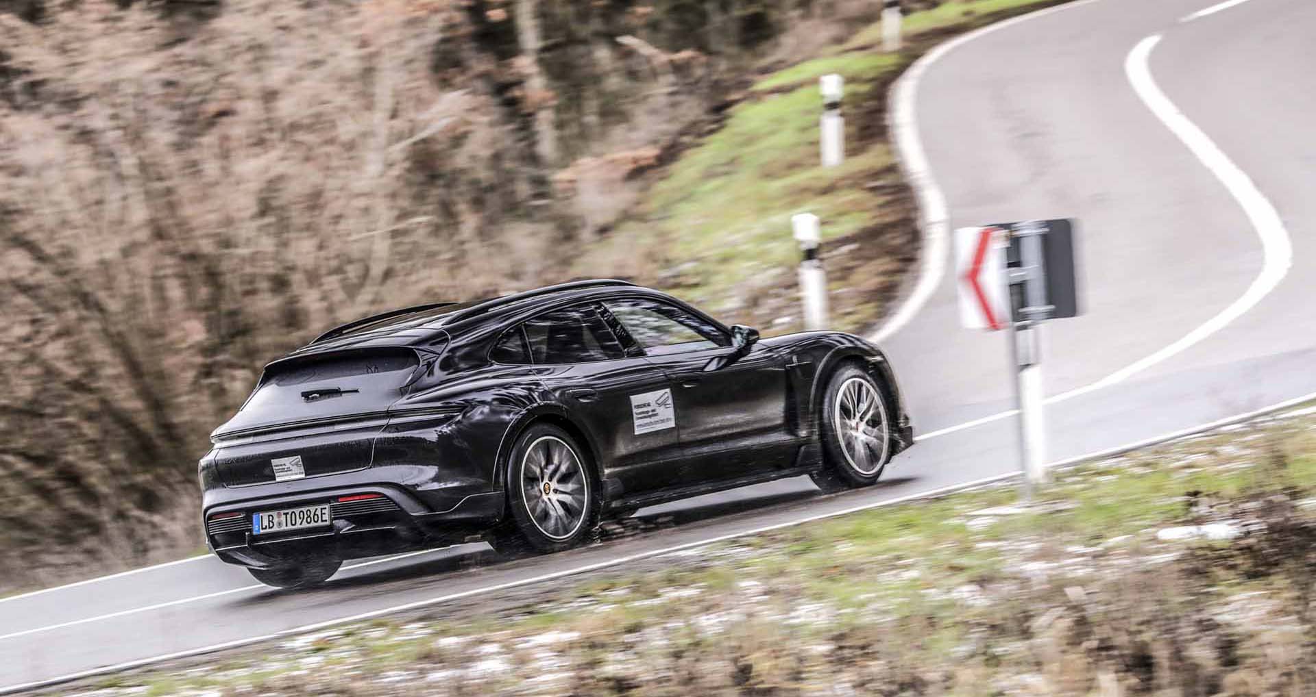 Porsche Taycan Cross Turismo