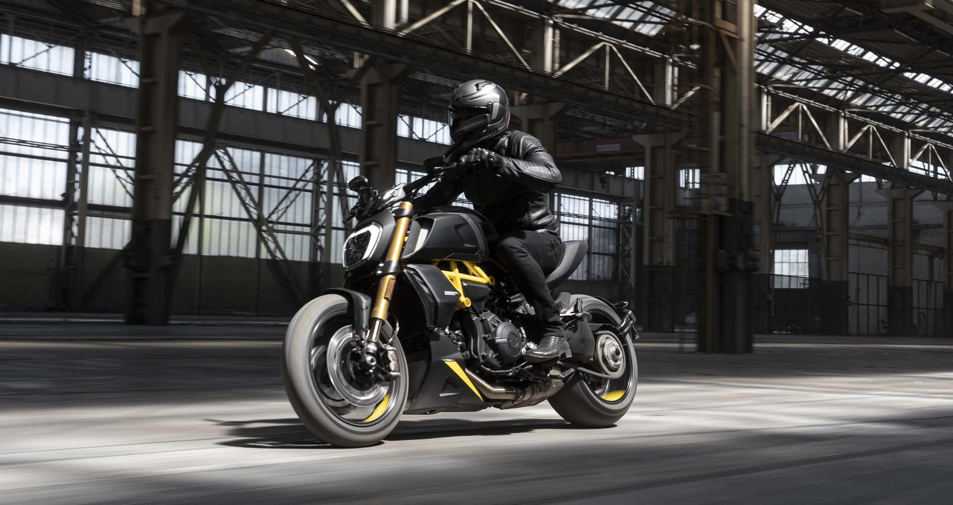 Ducati Diavel 1260 S “Black and Steel”