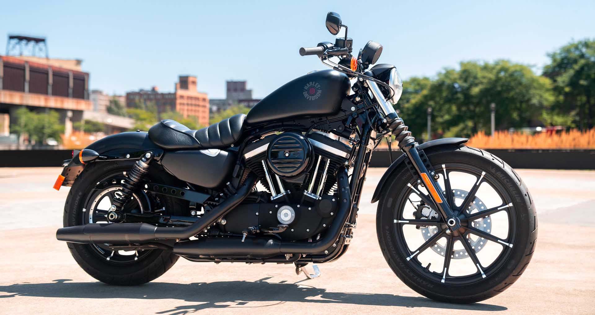 Harley-Davidson Sportster Iron 883