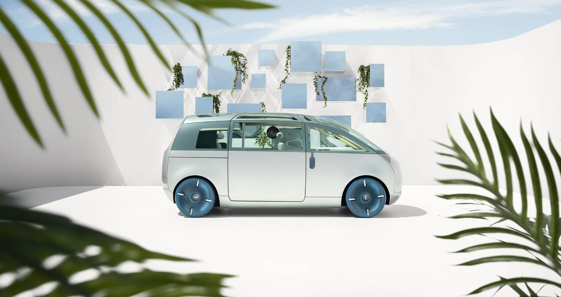 MINI Vision Urbanaut