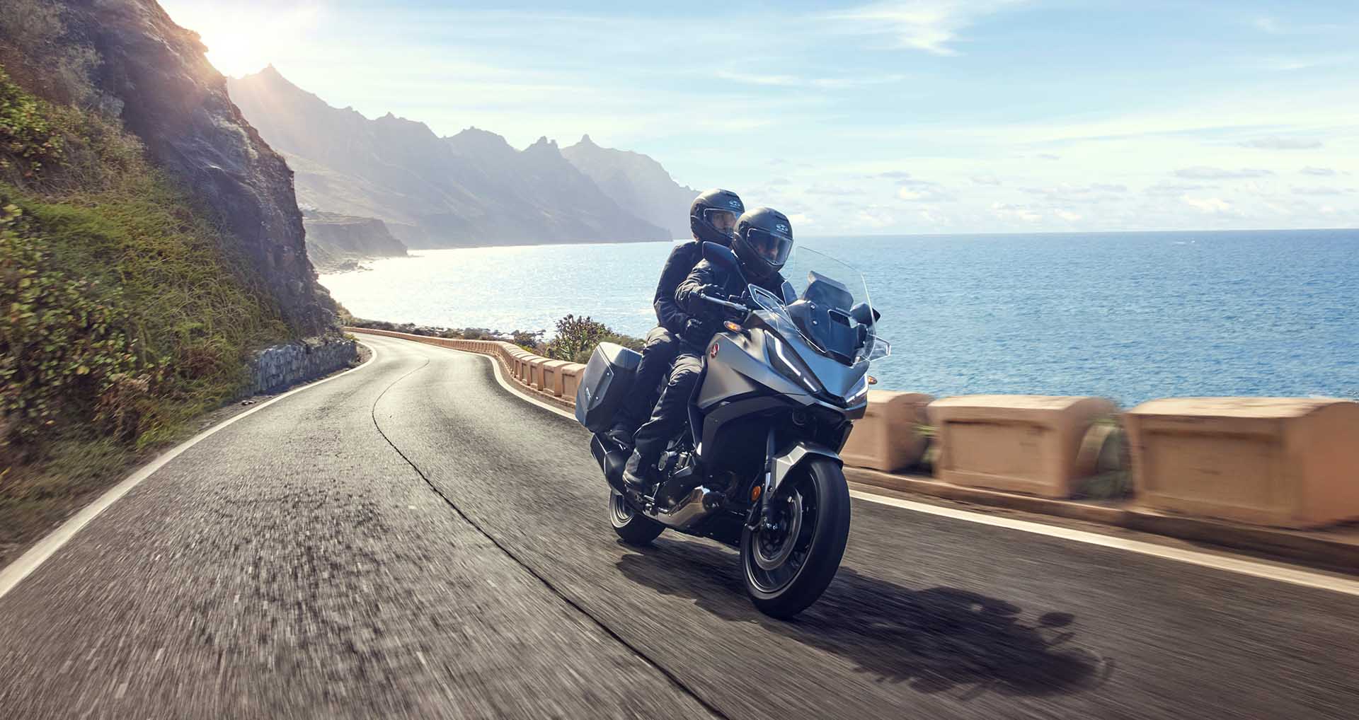 2022 HONDA NT1100