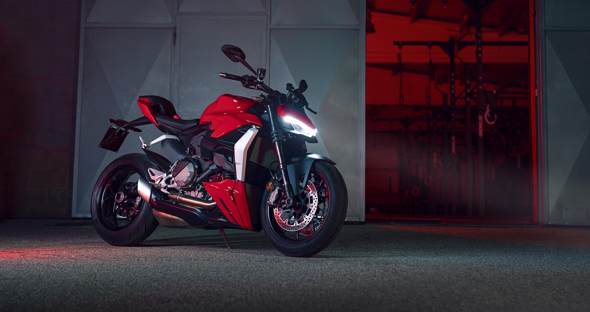 Ducati Streetfighter V2