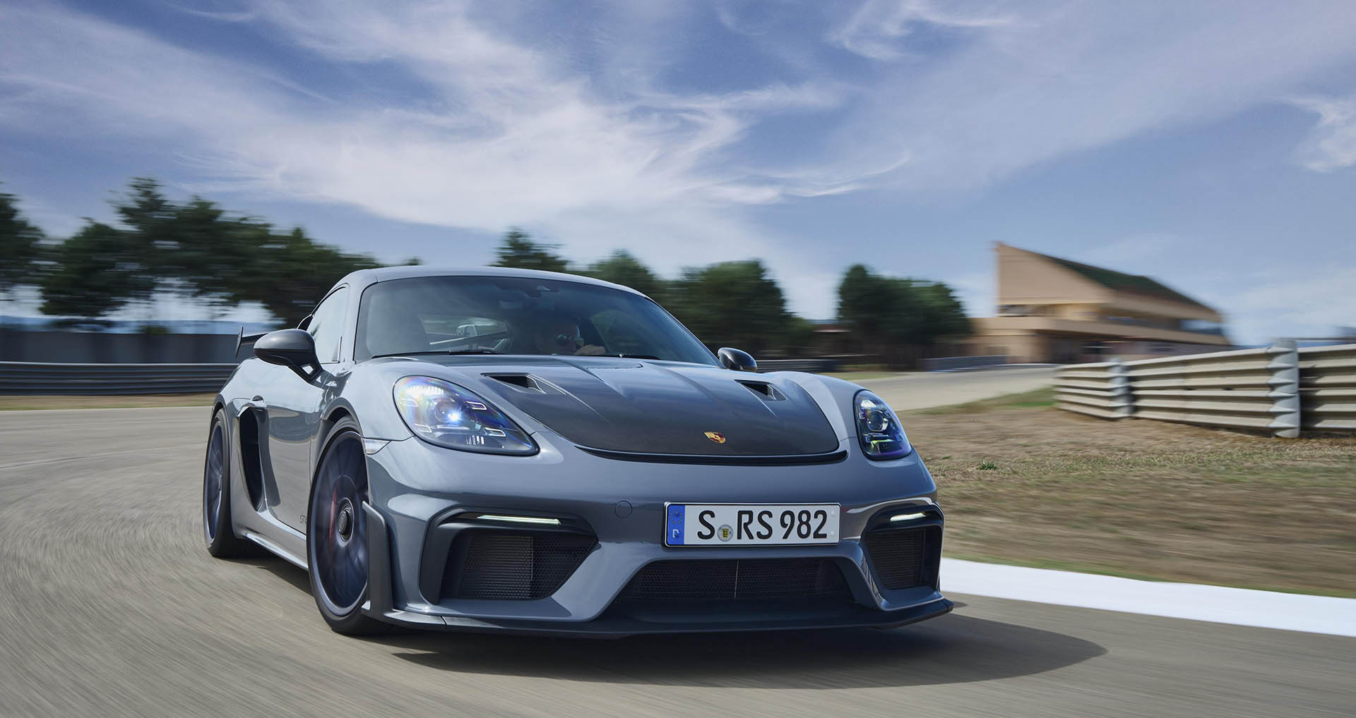 Porsche 718 Cayman GT4 RS