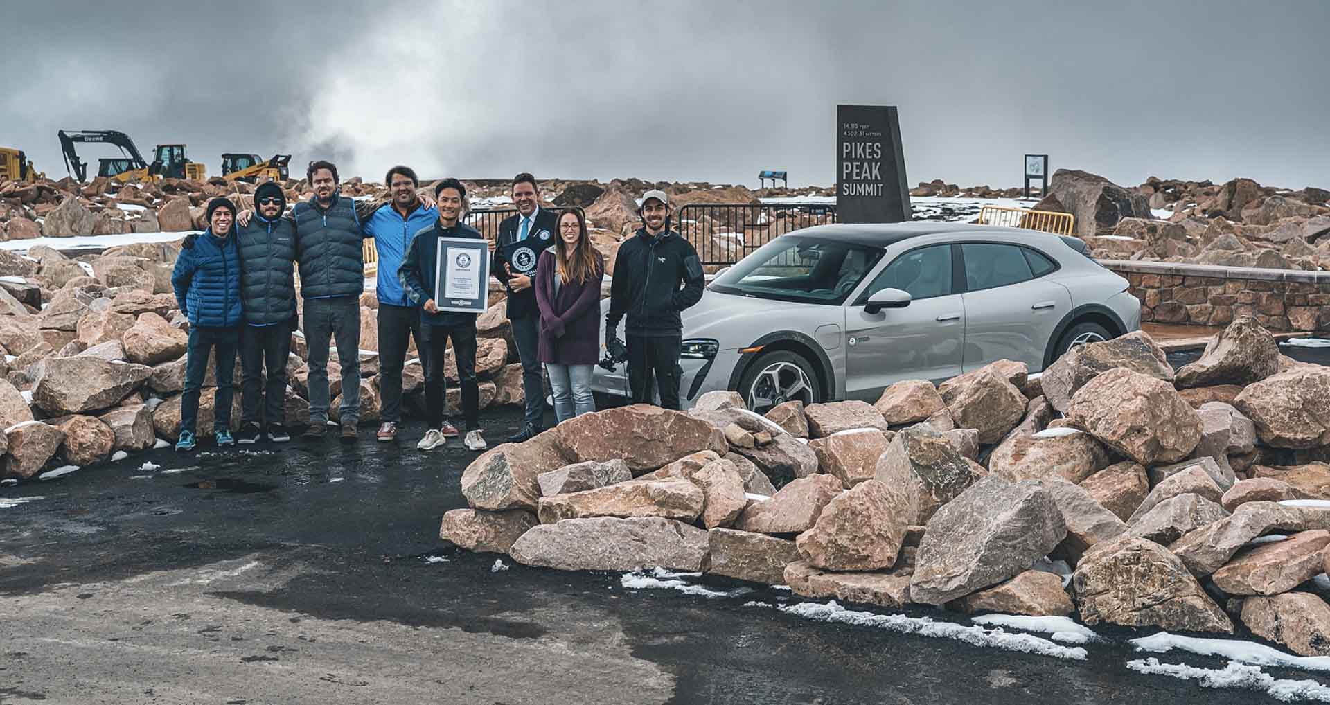 Porsche Taycan Cross Turismo