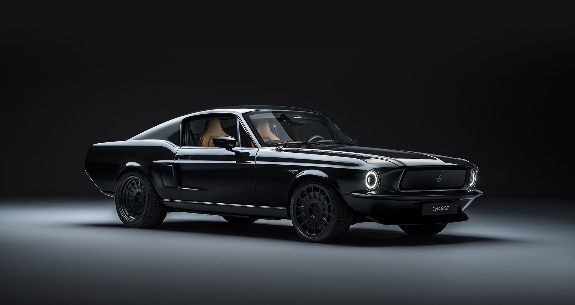 Charge Ford Mustang