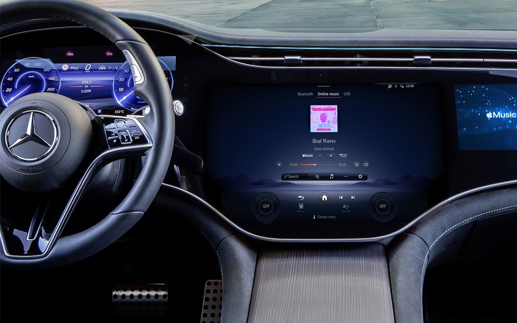 透過 Apple 和 Mercedes-Benz 的合作，Apple Music 上的「空間音訊」現在首度於汽車中原生提供。