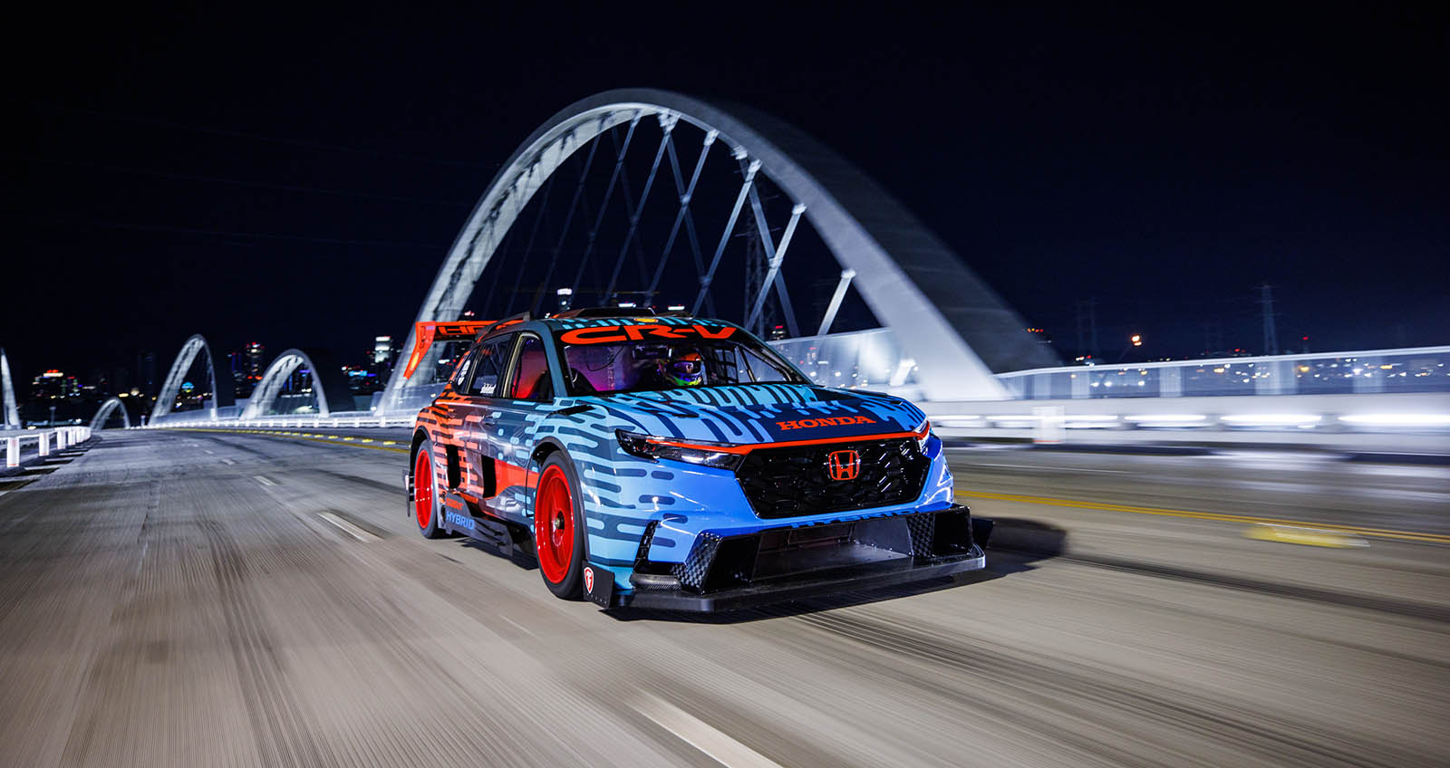 Honda CR-V Hybrid Racer
